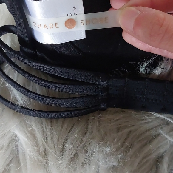 Black Swinsuit Top Size 34 C - Picture 4 of 6